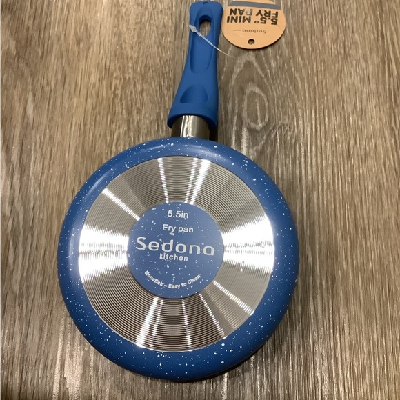 NWT, CUTE** - BLUE Sedona 5.5" Mini Fry pan | OFFERS WELCOME! - Picture 4 of 6